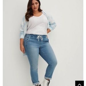 Torrid Pull on Boyfriend Jean